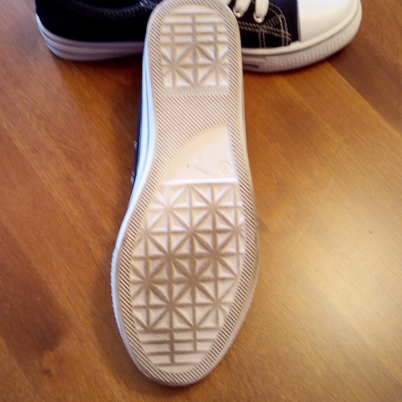 Canvas Laceup Flat Sneakers - Picture 5 of 5